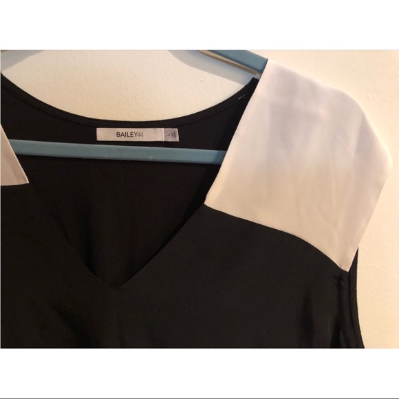 Bailey44 Flowy Colorblock Top - Picture 5 of 6